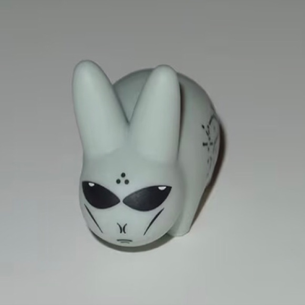 KidRobot ~1.3” Lore of the Labbit UFO